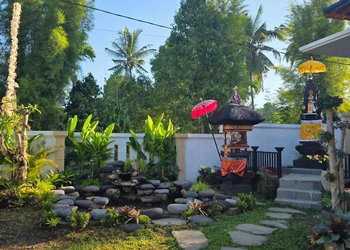 Alojamento de Acomodação e Pequeno-almoço Bukit Luwih House 4*